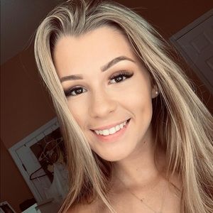 Meet your Posher, Devin